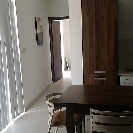 Apartament Paceville Montecarlo *